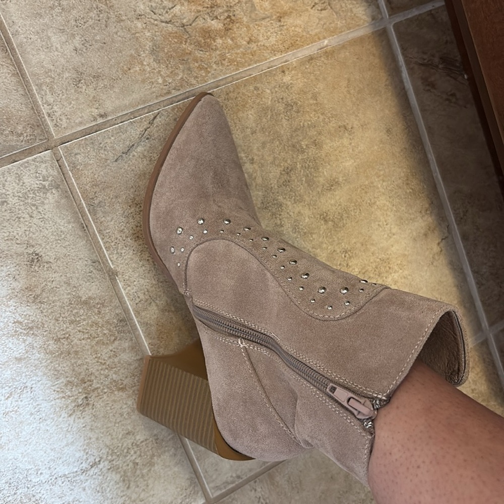 Lulus booties - Picture 4 of 4